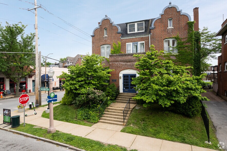 Primary Photo Of 449 N Euclid Ave, Saint Louis Office For Lease