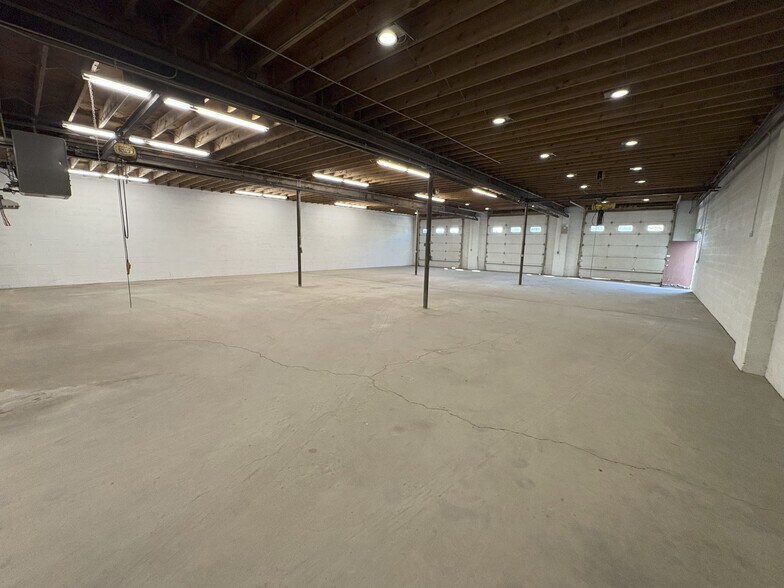 More Photos Of 2000-2010 S Cherokee St, Denver Warehouse For Lease