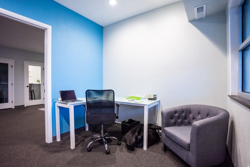 More Photos Of 2708 E Fountain Blvd, Colorado Springs Freestanding For Sale