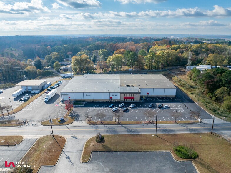Primary Photo Of 309 Cash Memorial Blvd, Forest Park Distribution For Lease