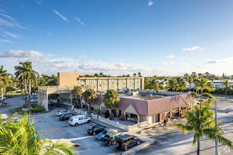 More Photos Of 16805 NW 12th Ave, Miami Hotel For Lease