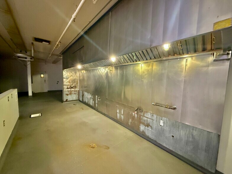 More Photos Of 1590 California St, Redding Apartments For Lease