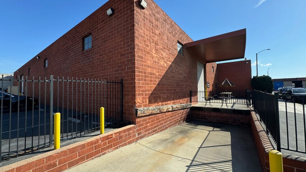 More Photos Of 1535 Rosecrans Ave, Gardena Warehouse For Lease