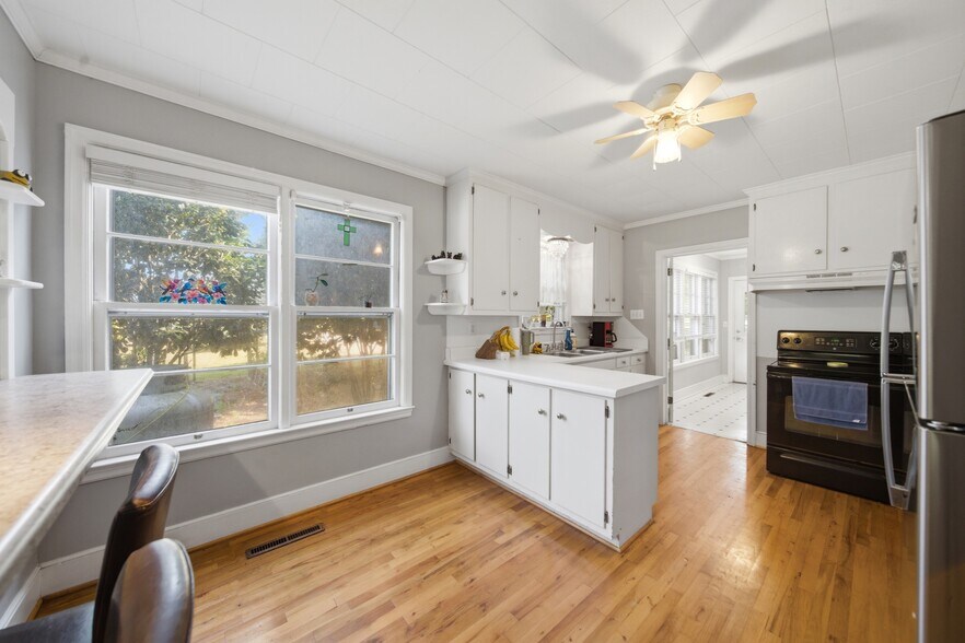 More Photos Of 1650 Dusty Rd, Newberry Winery Vineyard For Sale