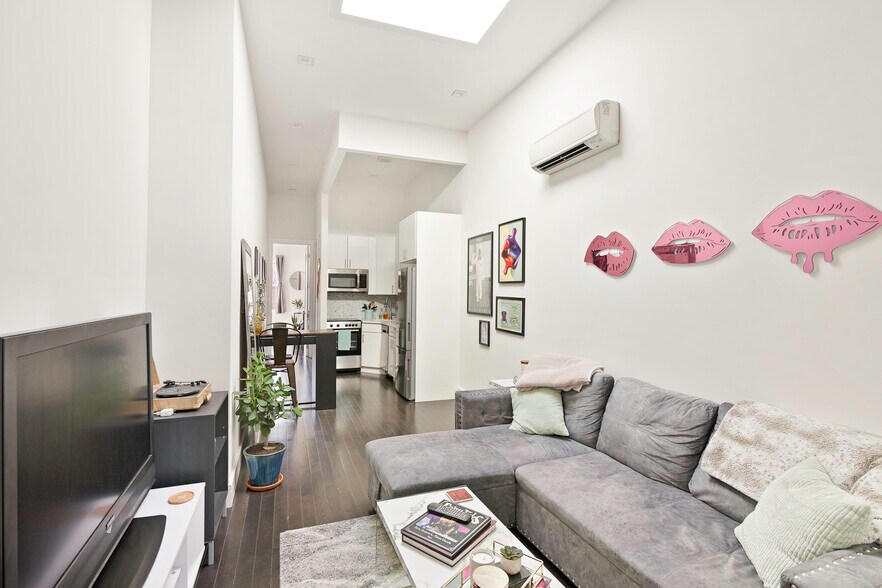 More Photos Of 247 Himrod St, Brooklyn Apartments For Sale