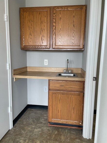 More Photos Of 3102-3114 Golansky Blvd, Woodbridge Medical For Lease