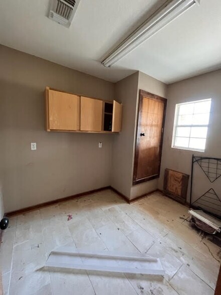 More Photos Of 1948 Pecos Hwy, Loving Land For Lease