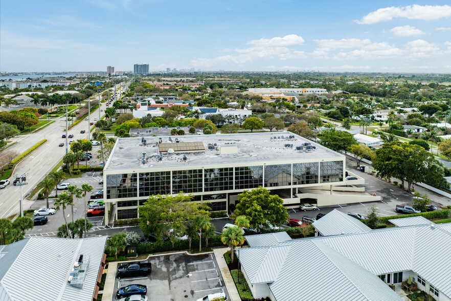 More Photos Of 631 US Highway 1, North Palm Beach Office For Sale