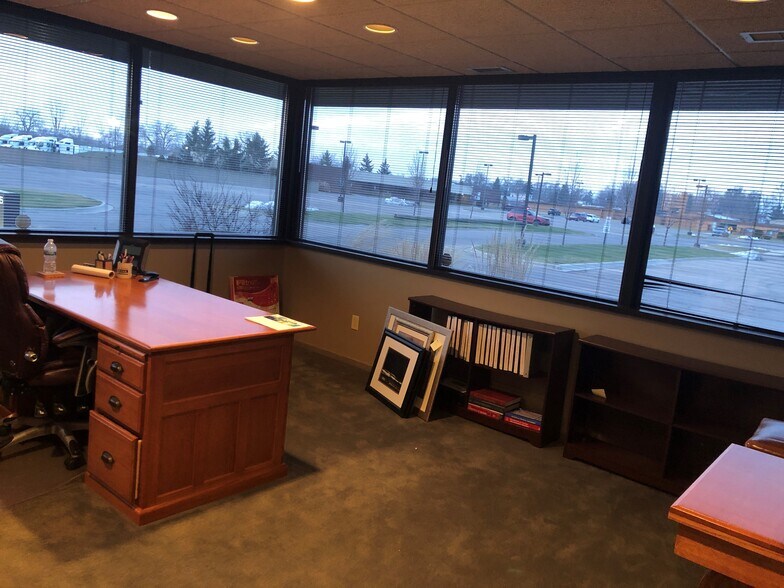 More Photos Of 18285 E 10 Mile Rd, Roseville Medical For Sale