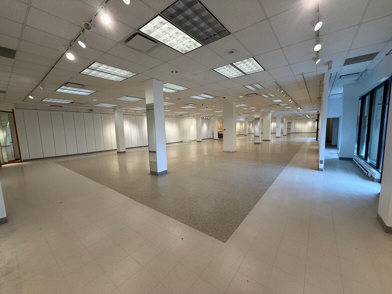 More Photos Of 10440 Macleod Trl SE, Calgary Unknown For Lease