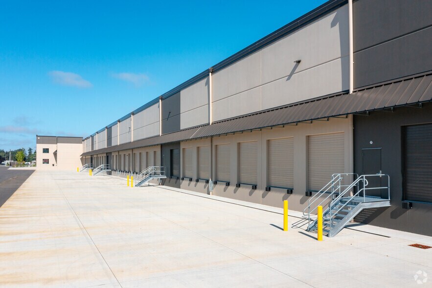 More Photos Of 3451 84th St S, Lakewood Distribution For Lease