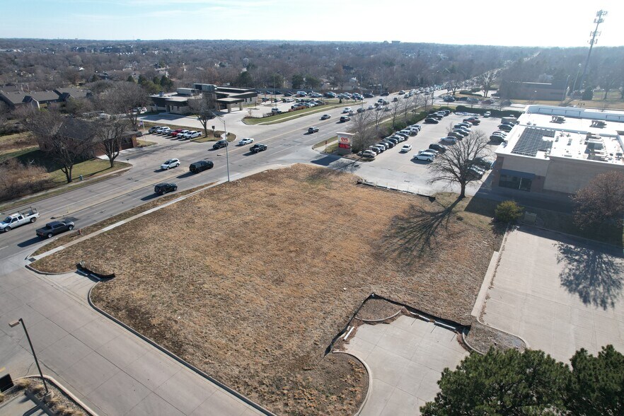 More Photos Of 5555 S 27th St, Lincoln Land For Lease