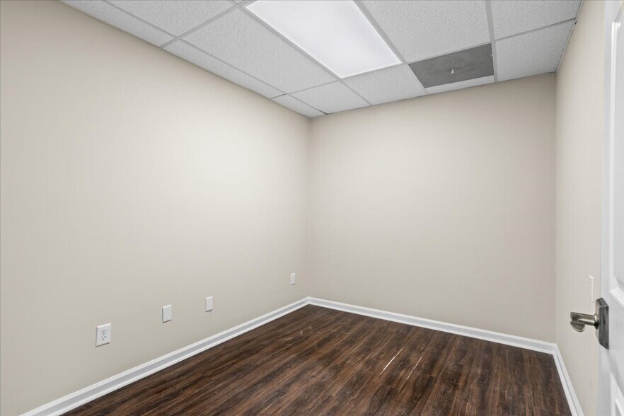 More Photos Of 889 Commerce Dr Sw, Conyers Loft Creative Space For Sale