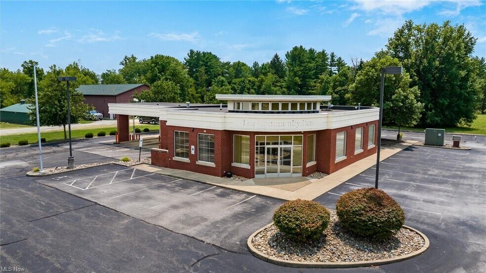 Primary Photo Of 61246 Southgate Rd, Cambridge Medical For Sale