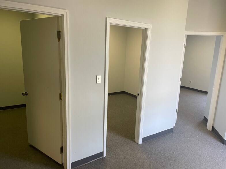 More Photos Of 138 S Rosemont Rd, Virginia Beach Medical For Lease