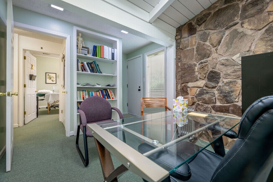 More Photos Of 150 Catherine Ln, Grass Valley Medical For Sale