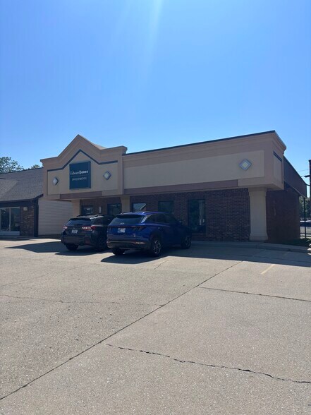 More Photos Of 1421 Union St, Lafayette Office For Sale