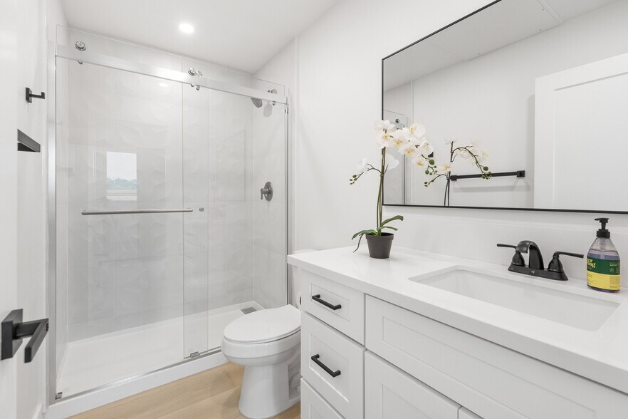 More Photos Of 5727 Lauretta St, San Diego Apartments For Sale