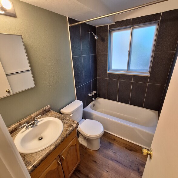 More Photos Of 1065 Magnolia St, Colorado Springs Apartments For Sale