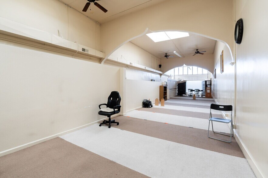 More Photos Of 4820 International Blvd, Oakland Storefront For Lease