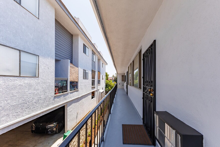 More Photos Of 623 Orange Grove Ave, Glendale Apartments For Sale