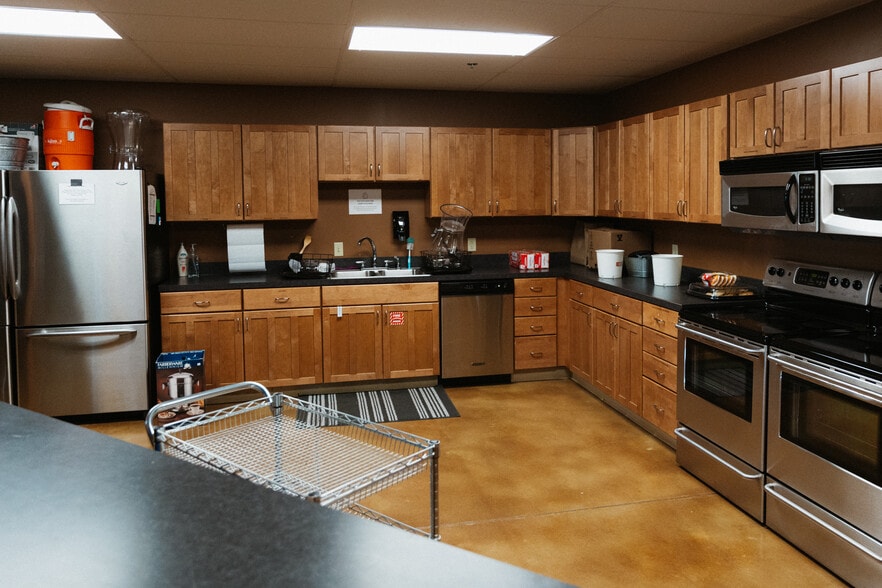 More Photos Of 1601 Galbraith Ave SE, Grand Rapids Office For Sale