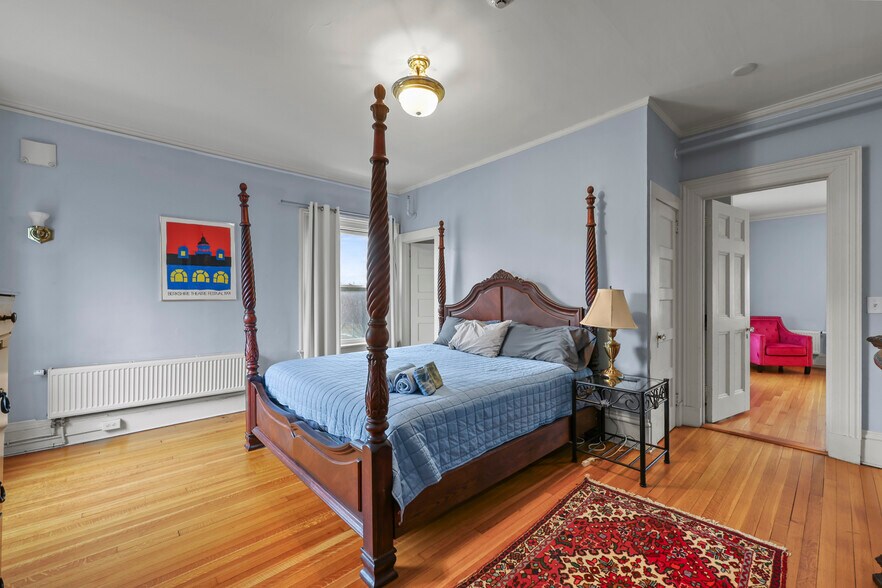 More Photos Of 74 Wendell Ave, Pittsfield Hotel For Sale