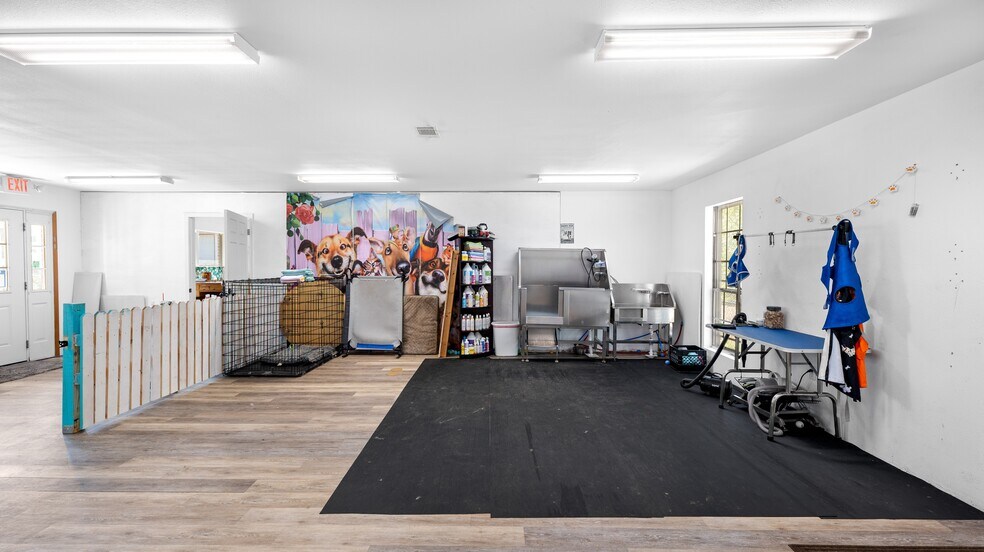 More Photos Of 4780 Live Oak Church Rd, Crestview Storefront Retail Office For Sale