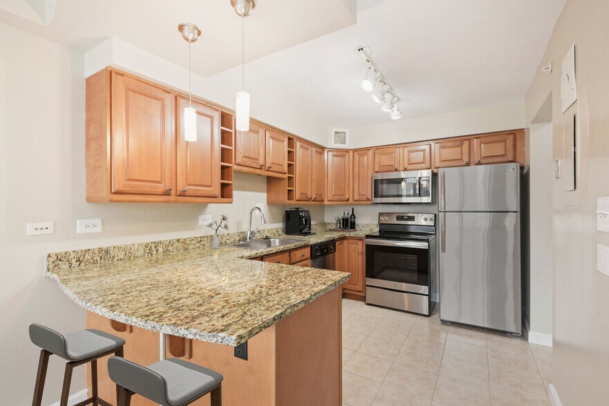 More Photos Of 1350 Beverly Rd, McLean Apartments For Lease