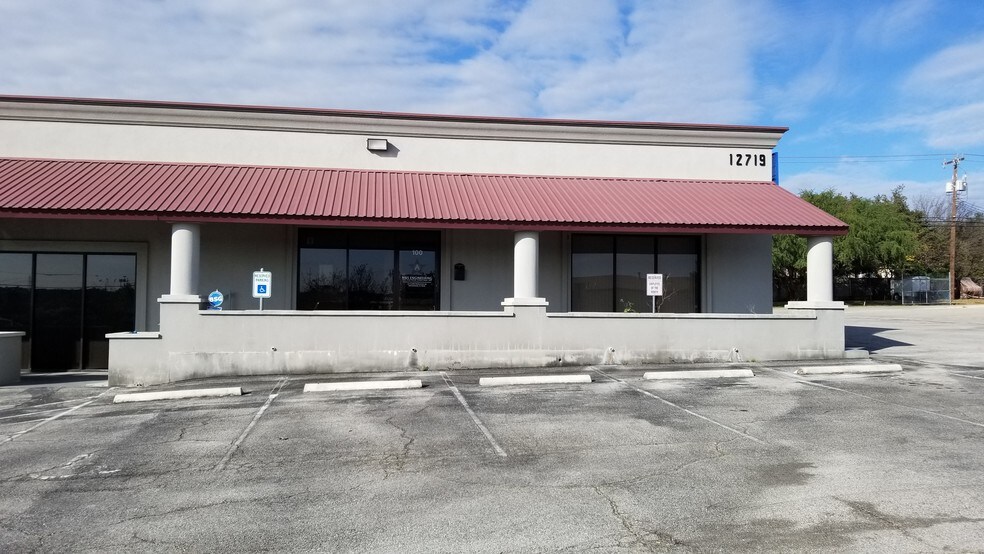More Photos Of 12719 Spectrum Dr, San Antonio Light Manufacturing For Lease