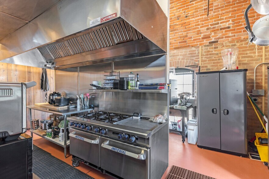 More Photos Of 708 Fremont St, Penrose Freestanding For Sale