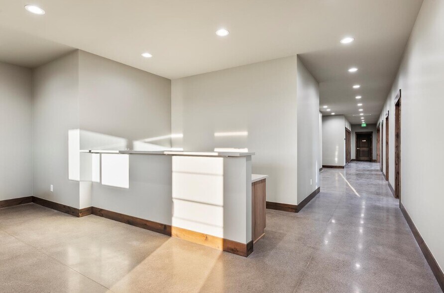 More Photos Of 119 Legacy Ln, Moses Lake Industrial For Sale