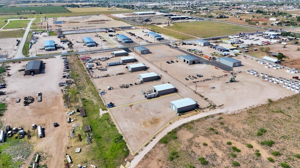 More Photos Of 2107 E County Road 130, Midland Warehouse For Lease