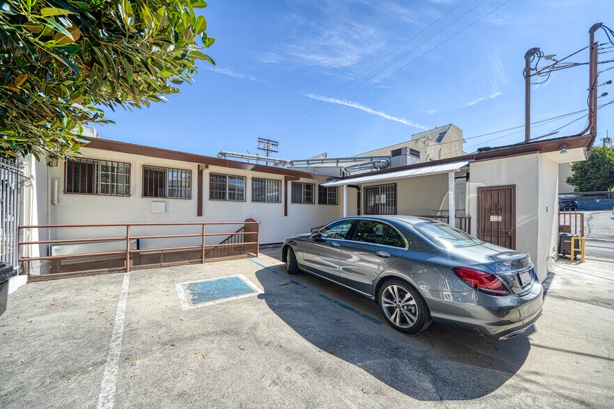 More Photos Of 2502 W 3rd St, Los Angeles Medical For Sale