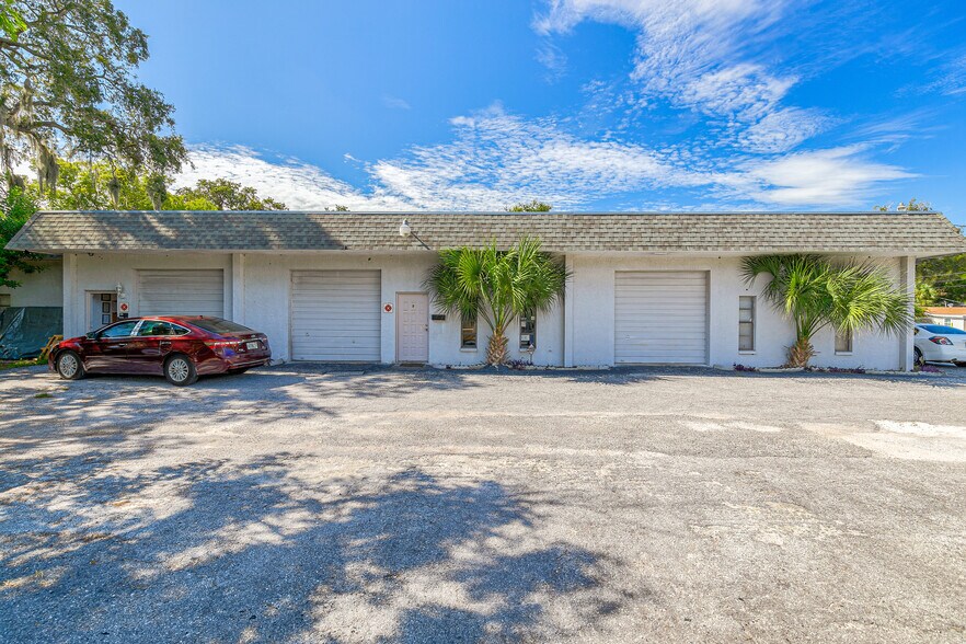 More Photos Of 689 4th St NW, Largo Manufacturing For Sale