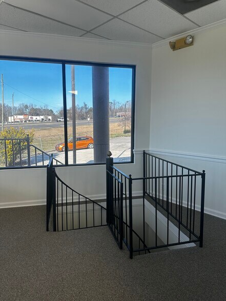 More Photos Of 1017 Odum Rd, Gardendale Office For Sale