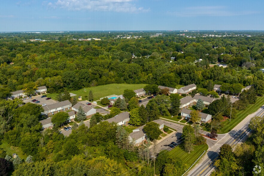 More Photos Of 5238 Dunn Hill Dr, Grand Blanc Apartments For Sale