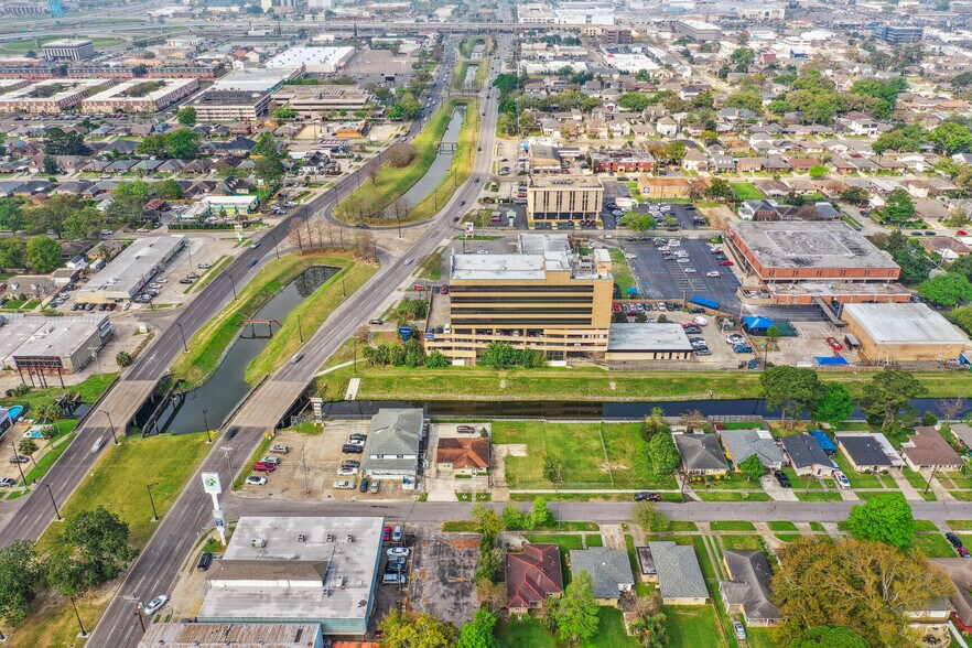 More Photos Of 1949-1955 Veterans Memorial Blvd, Metairie Office For Lease