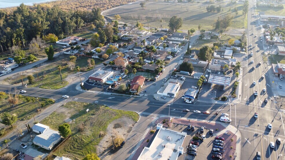 More Photos Of 16899 Lakeshore Dr, Lake Elsinore Contractor Storage Yard For Lease