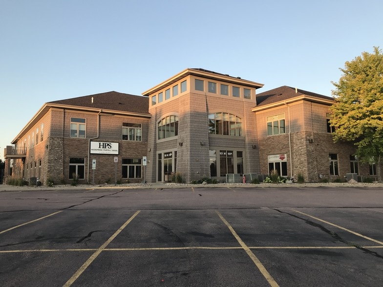 Primary Photo Of 101 W 69th St, Sioux Falls Office For Lease
