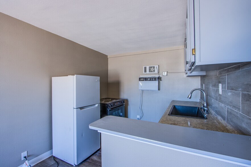 More Photos Of 612 W Washington Ave, Las Vegas Multifamily For Sale