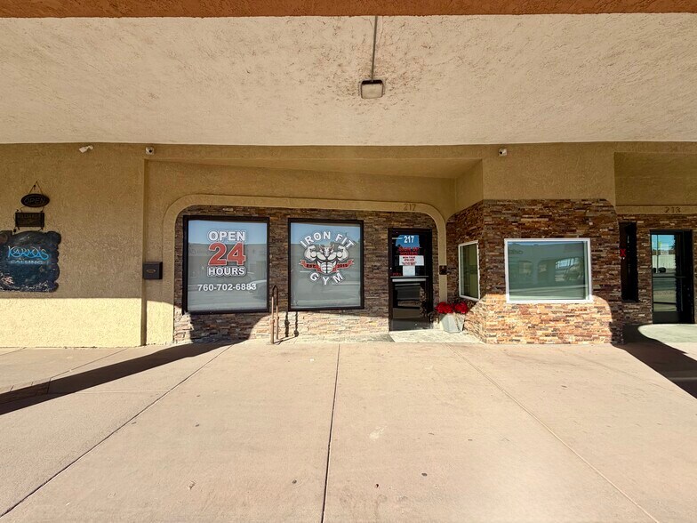 More Photos Of 213 W Hobsonway, Blythe Office Residential For Sale