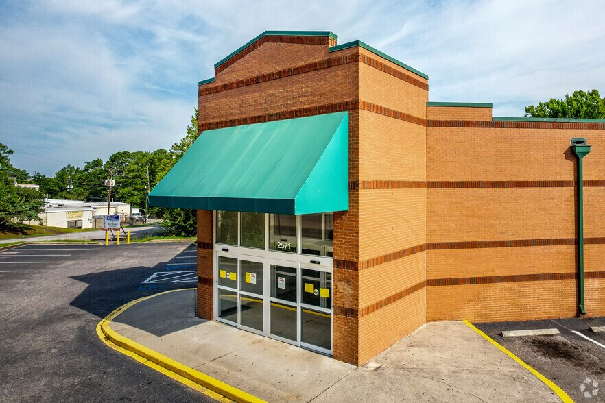 More Photos Of 2571 Forest Dr, Columbia Drugstore For Lease