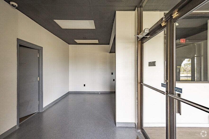 More Photos Of 8602 Tarpon Springs Rd, Odessa Specialty For Sale