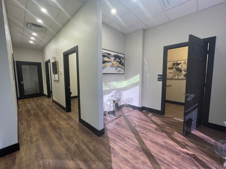 More Photos Of 8971 Daniels Center Dr, Fort Myers Medical For Lease