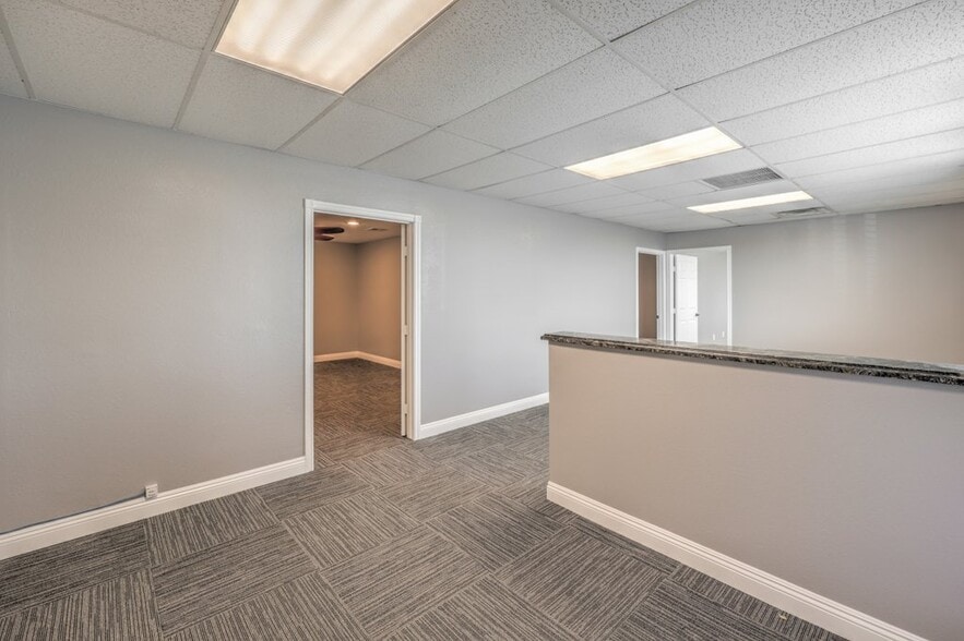 More Photos Of 5965 Harrison Dr, Las Vegas Warehouse For Lease