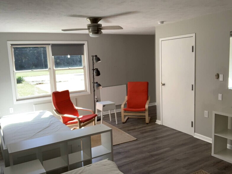 More Photos Of 56968 Dailey Rd, Dowagiac Shelter For Sale