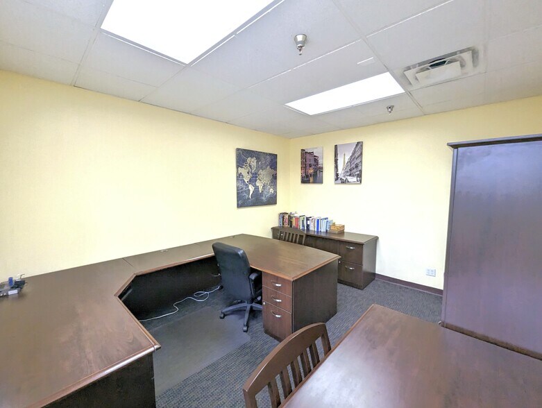 More Photos Of 1100 Quail St, Newport Beach Office For Sale