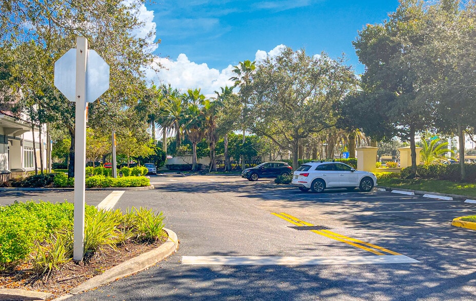 More Photos Of 4499 Weston Rd, Weston General Retail For Sale