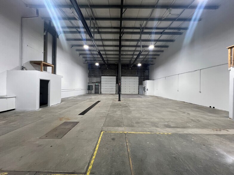 More Photos Of 7609 Sparrow Dr, Leduc Warehouse For Sale